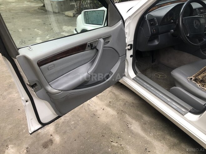 Mercedes C 230 1999, 370,000 km - 2.3 l - Bakı