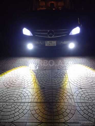 Mercedes Viano