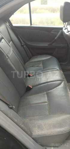 Mercedes E 270 2001, 403,000 km - 2.7 л - Bakı