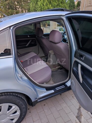 Volkswagen Passat 2002, 250,000 km - 2.0 l - Goranboy