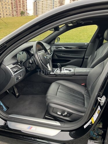 BMW 740 2018, 107,000 km - 3.0 l - Bakı