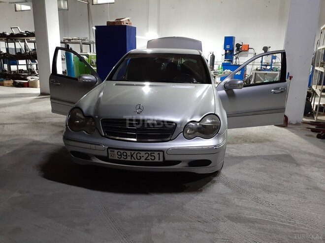 Mercedes C 200 2000, 287,000 km - 2.0 l - Bakı