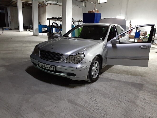 Mercedes C 200 2000, 287,000 km - 2.0 l - Bakı