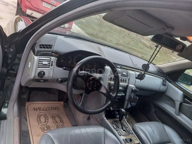 Mercedes E 240 1998, 332,000 km - 2.4 л - Bakı