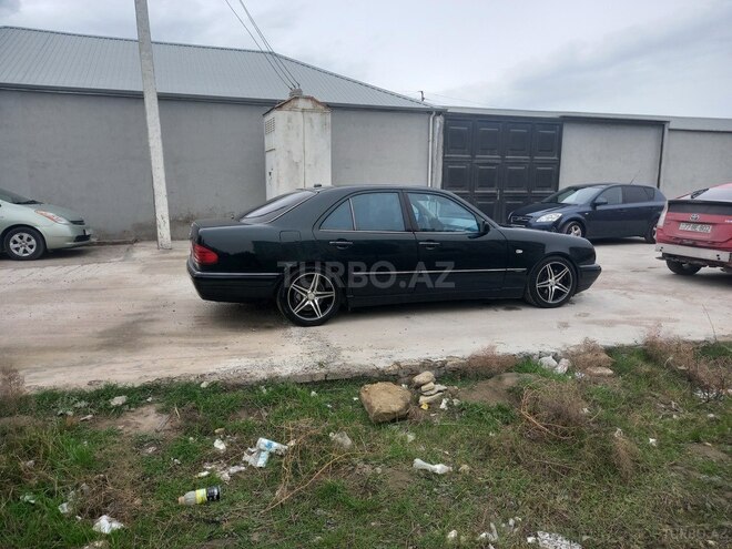 Mercedes E 240 1998, 332,000 km - 2.4 л - Bakı