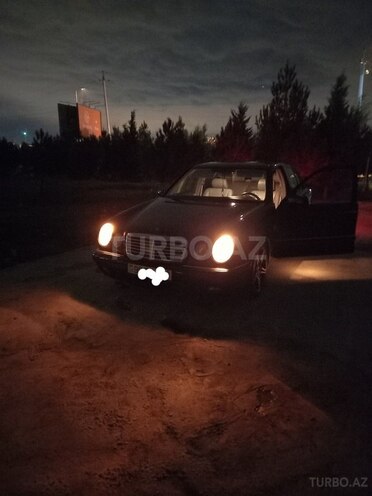 Mercedes E 240 1998, 332,000 km - 2.4 л - Bakı
