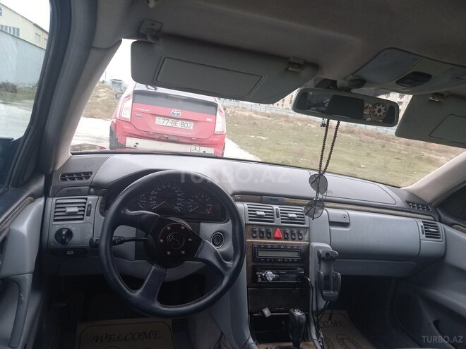 Mercedes E 240 1998, 332,000 km - 2.4 л - Bakı