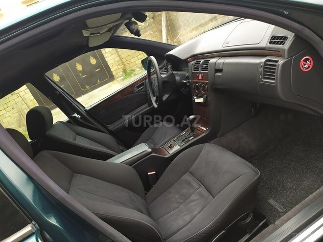 Mercedes E 230 1997, 297,956 km - 2.3 l - Bakı