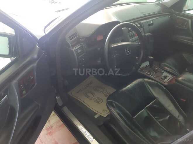 Mercedes E 320 2000, 280,000 km - 3.2 l - Gəncə