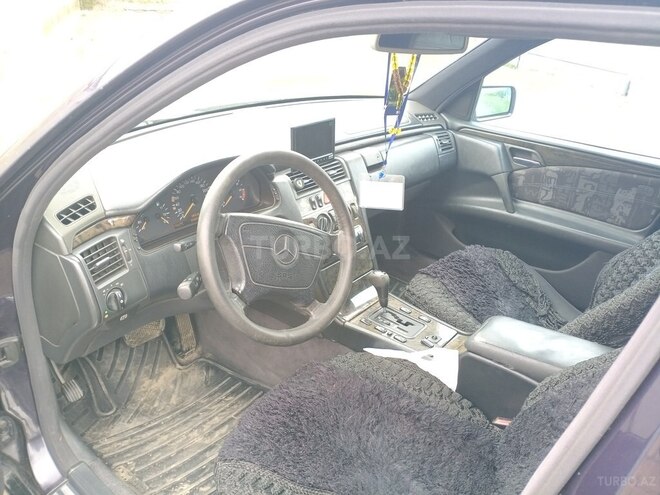 Mercedes E 240 1997, 308,659 km - 2.4 л - Masallı