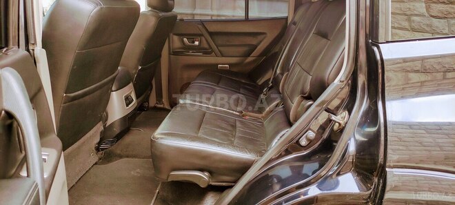 Mitsubishi Pajero 2005, 275,000 km - 3.0 l - Bakı