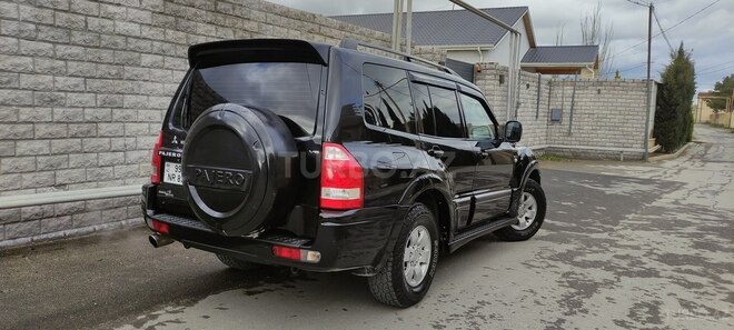 Mitsubishi Pajero 2005, 275,000 km - 3.0 l - Bakı