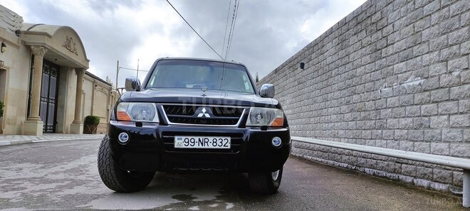 Mitsubishi Pajero 2005, 275,000 km - 3.0 l - Bakı