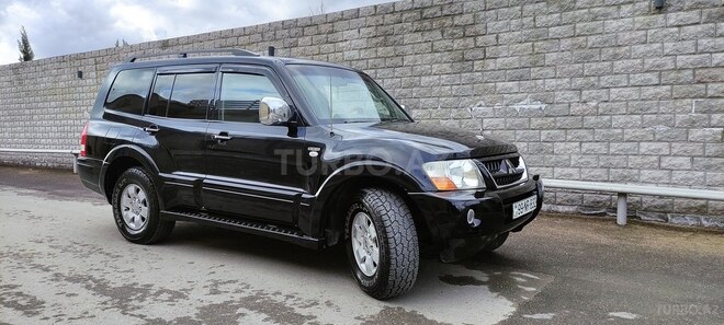 Mitsubishi Pajero 2005, 275,000 km - 3.0 l - Bakı