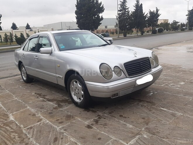 Mercedes E 200 1999, 215,000 km - 2.0 l - Sumqayıt