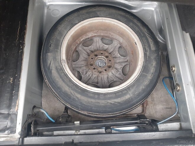 Mercedes E 200 1999, 215,000 km - 2.0 l - Sumqayıt