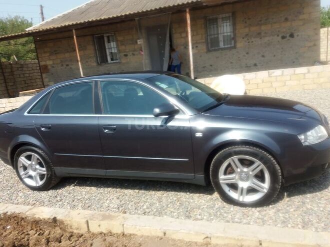 Audi A4 2003, 352,140 km - 1.8 l - Gəncə