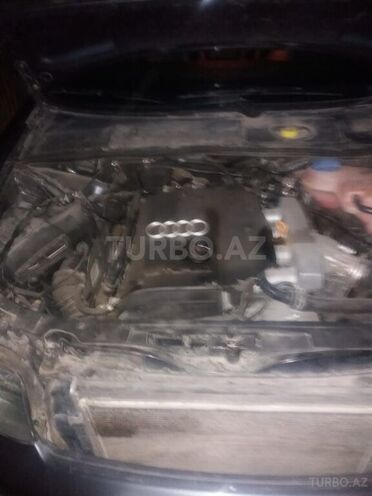 Audi A4 2003, 352,140 km - 1.8 l - Gəncə