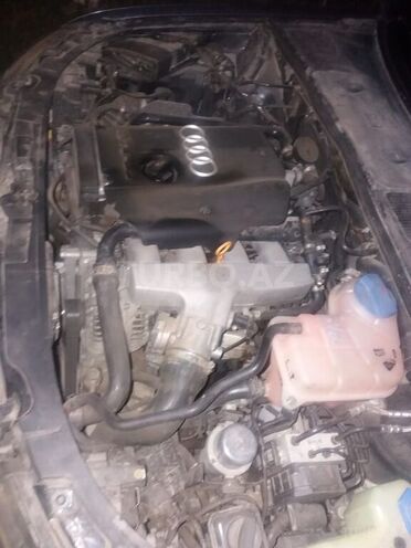 Audi A4 2003, 352,140 km - 1.8 l - Gəncə