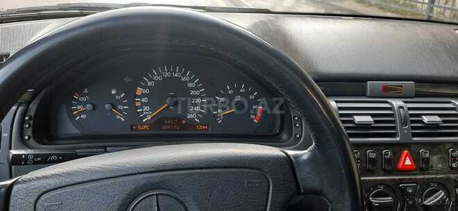 Mercedes E 320 1998, 286,000 km - 3.2 л - Bakı
