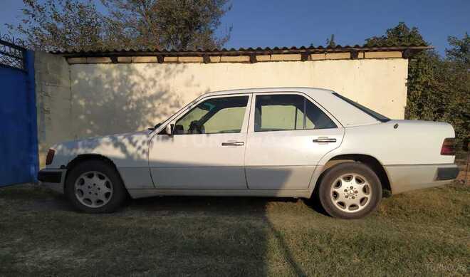 Mercedes E 200 1991, 498,065 km - 2.0 l - İmişli