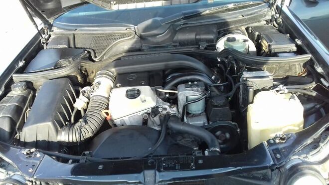 Mercedes E 220 1997, 380,000 km - 2.2 l - Bakı