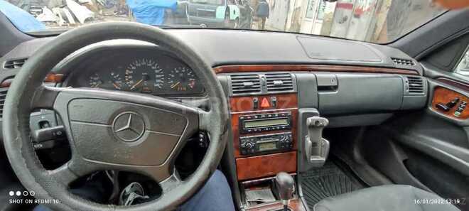 Mercedes E 230 1996, 400,000 km - 2.3 l - Sumqayıt