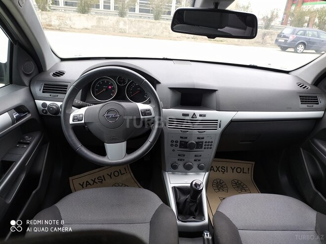 Opel Astra 2009, 124,500 km - 1.4 l - Bakı