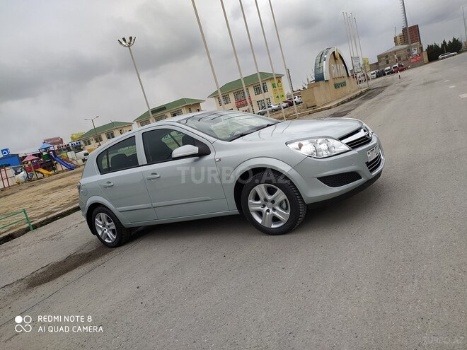 Opel Astra 2009, 124,500 km - 1.4 l - Bakı
