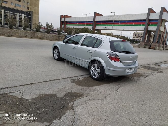 Opel Astra 2009, 124,500 km - 1.4 l - Bakı