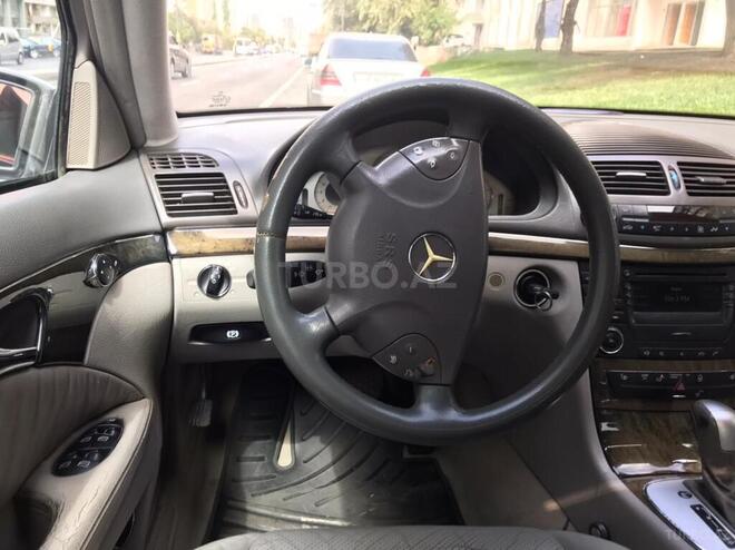 Mercedes E 270 2002, 287,000 km - 2.7 l - Bakı