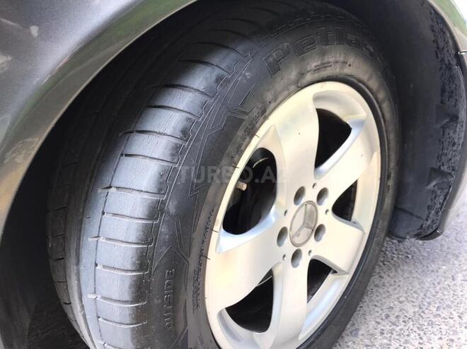 Mercedes E 270 2002, 287,000 km - 2.7 l - Bakı