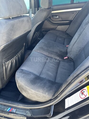 BMW 525 2002, 247,000 km - 2.5 l - Bakı