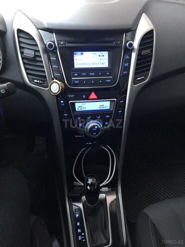 Hyundai i30 2013, 90,000 km - 1.6 л - Bakı