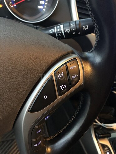 Hyundai i30 2013, 90,000 km - 1.6 л - Bakı
