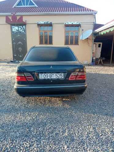 Mercedes E 300 1995, 570,000 km - 3.0 l - Bərdə