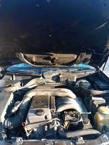 Mercedes E 300 1995, 570,000 km - 3.0 l - Bərdə
