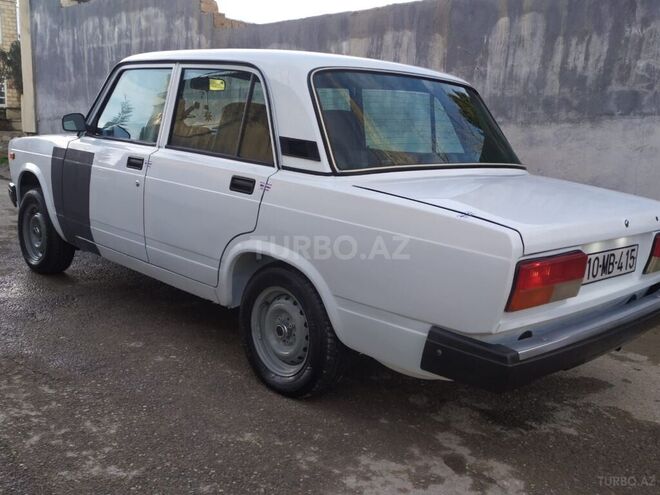 LADA (VAZ) 2107 2004, 80,000 km - 1.6 л - Şabran