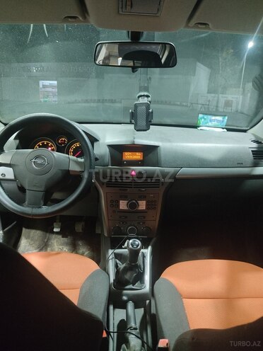 Opel Astra 2006, 173,000 km - 1.4 л - Bakı
