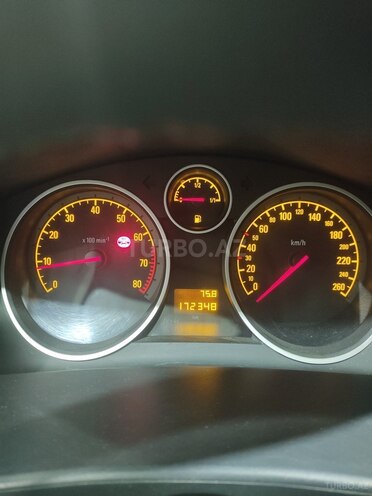 Opel Astra 2006, 173,000 km - 1.4 л - Bakı