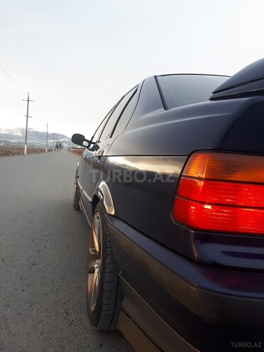 BMW 320 1994, 225,000 km - 2.0 l - Gəncə