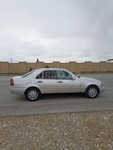 Mercedes C 200 1996, 267,000 km - 2.0 л - Quba