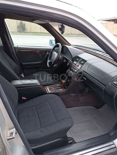 Mercedes C 200 1996, 267,000 km - 2.0 л - Quba
