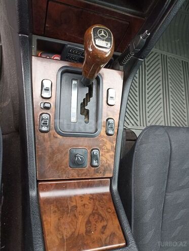 Mercedes C 200 1996, 267,000 km - 2.0 л - Quba