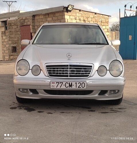 Mercedes E 270 2001, 355,000 km - 2.7 l - Bakı