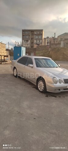 Mercedes E 270 2001, 355,000 km - 2.7 l - Bakı