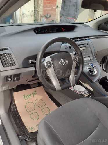 Toyota Prius 2010, 137,000 km - 1.8 л - Bakı