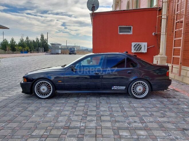 BMW 528 1997, 116,000 km - 2.8 l - Şirvan
