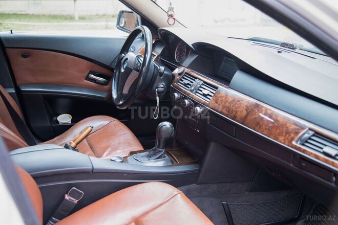 BMW 530 2006, 285,000 km - 3.0 l - Bakı