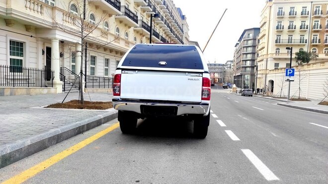 Toyota Hilux 2012, 230,800 km - 2.7 л - Bakı